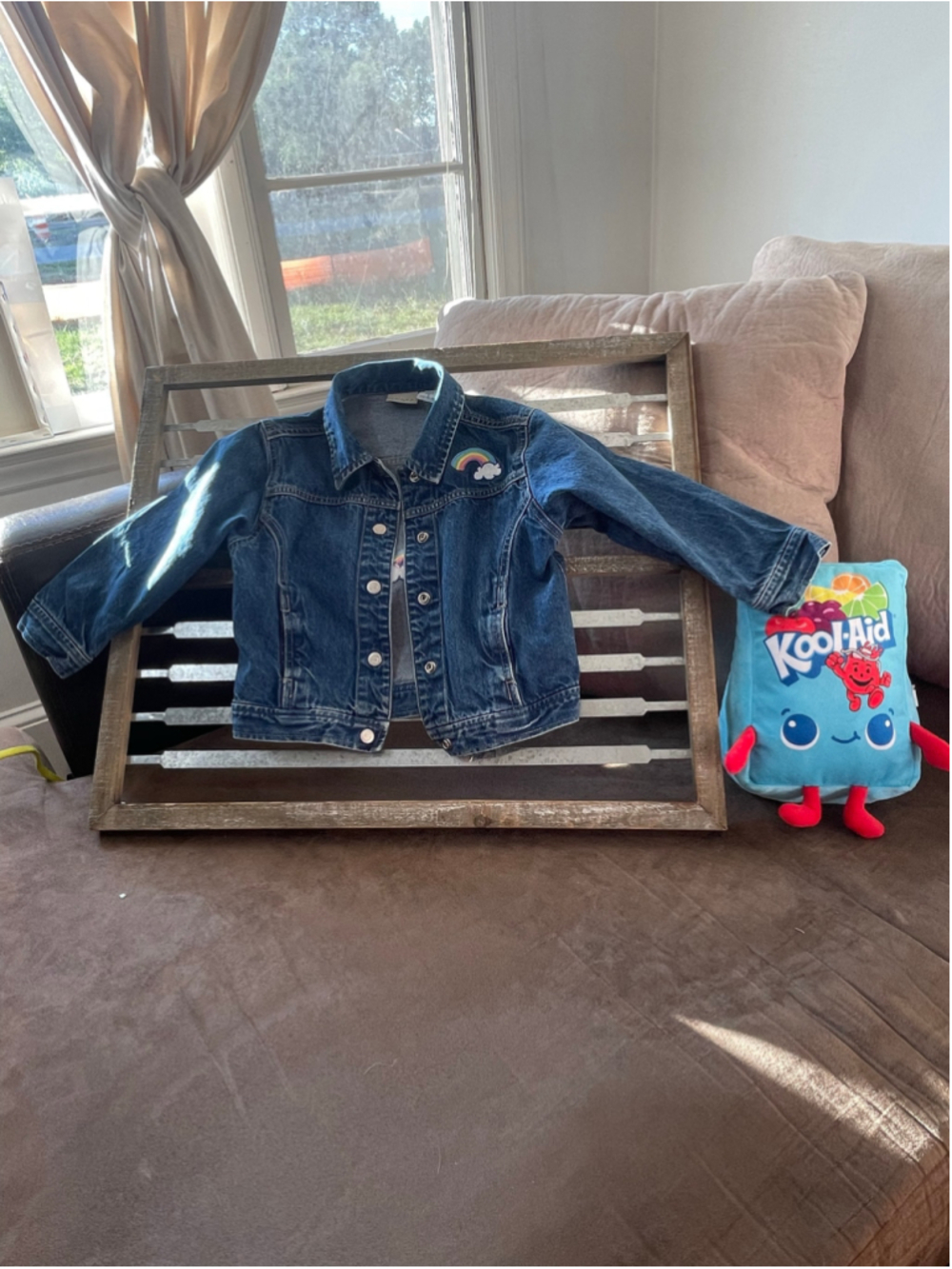 Cute Kids Rainbow Patch Denim jacket Medium Wash Blue Jean Trucker Coat Size 5